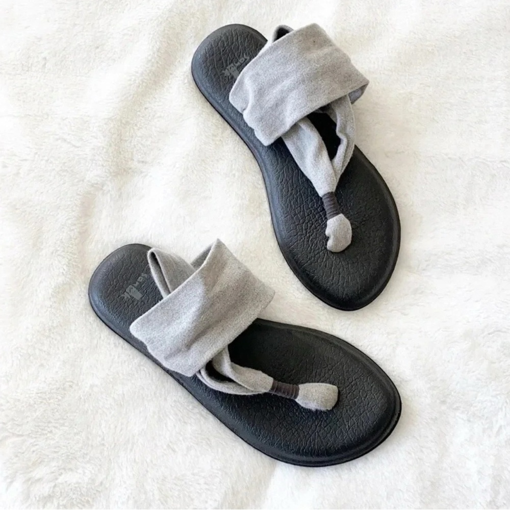 Sanuk sling Black & gray yoga sandals